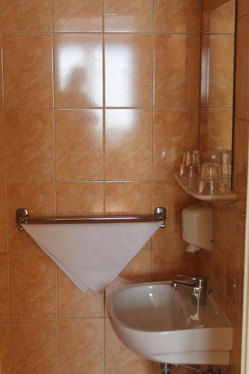 Mosonmagyaróvár Motelnet.T الغرفة الصورة